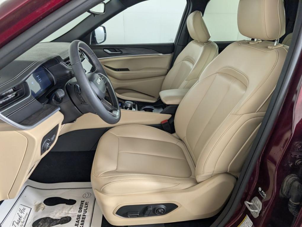 used 2024 Jeep Grand Cherokee car, priced at $34,988