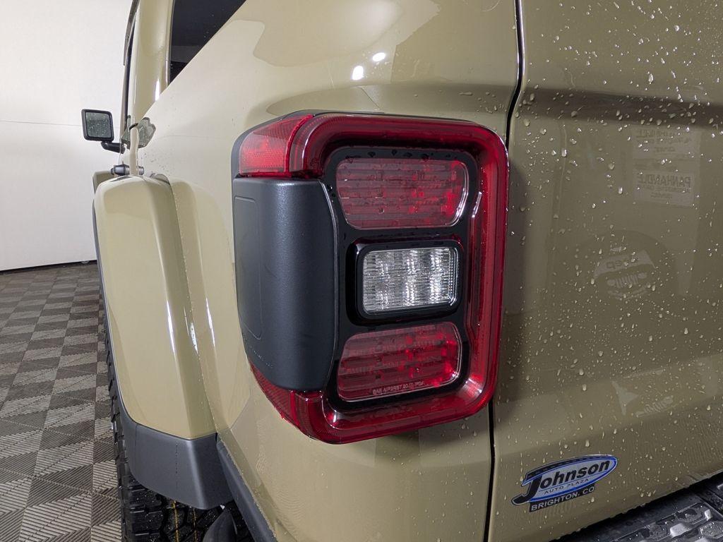new 2025 Jeep Gladiator car, priced at $62,884