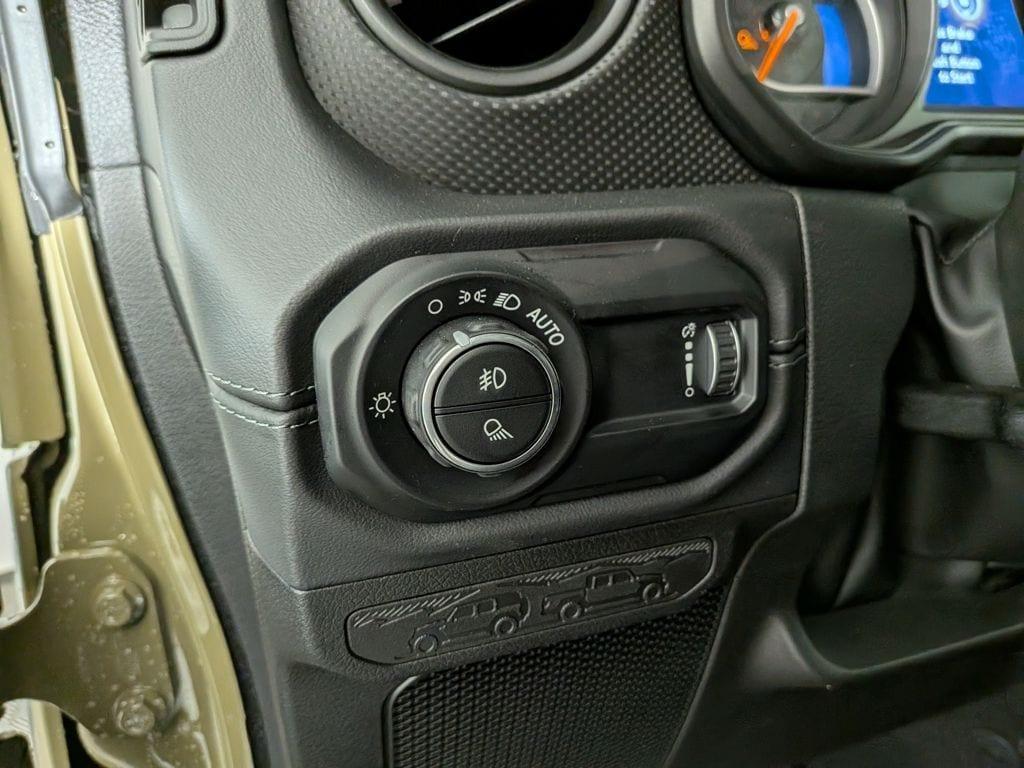 new 2025 Jeep Gladiator car, priced at $62,884