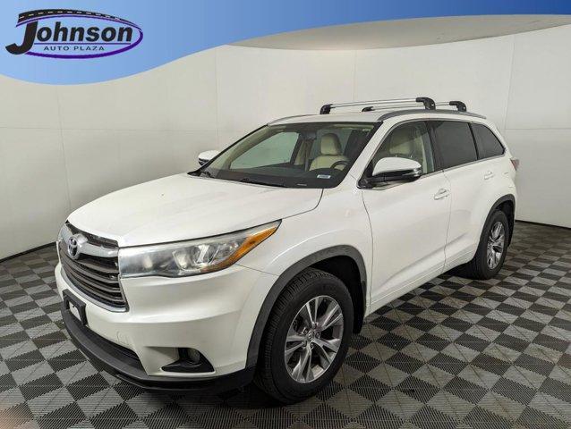 used 2015 Toyota Highlander car, priced at $19,488