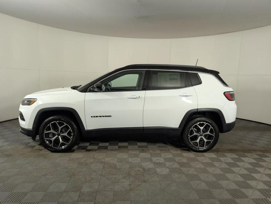 new 2025 Jeep Compass car, priced at $31,489