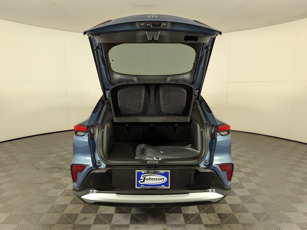 new 2025 Buick Envista car, priced at $27,521