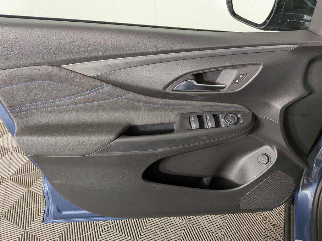 new 2025 Buick Envista car, priced at $27,521