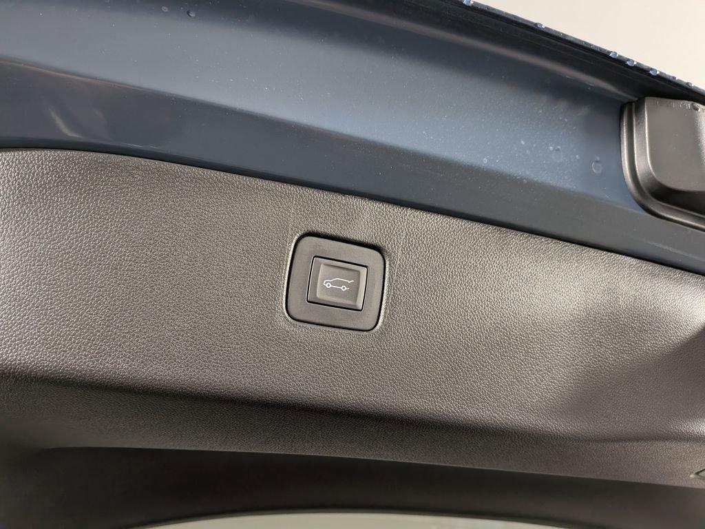new 2025 Buick Envista car, priced at $27,521