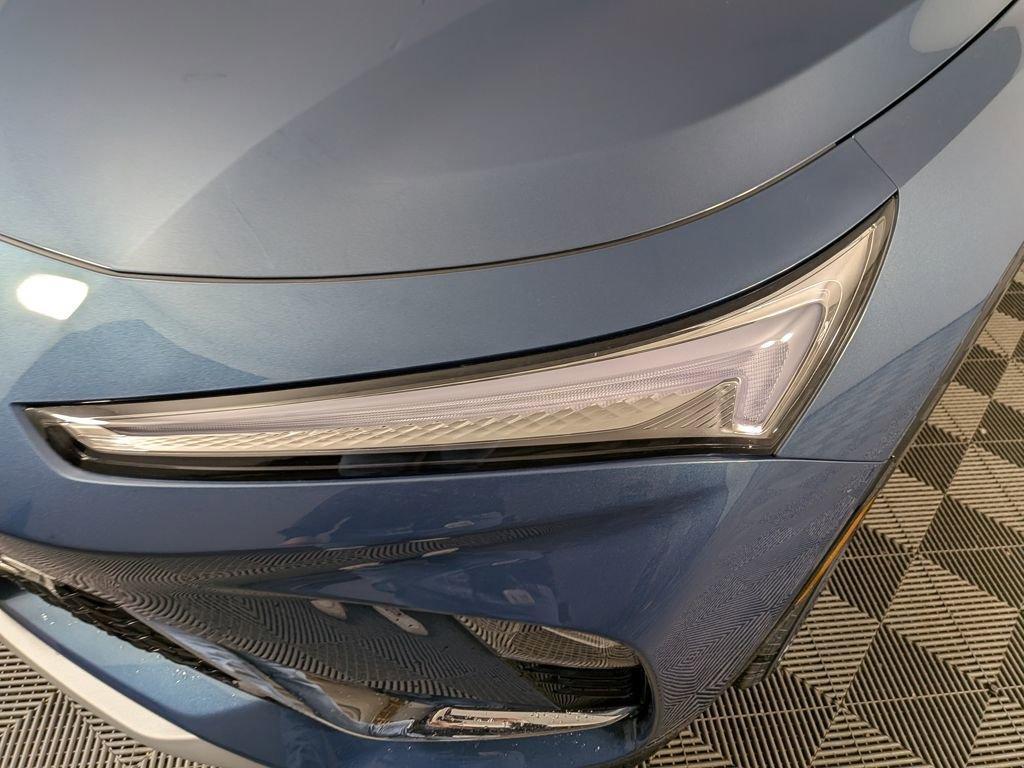 new 2025 Buick Envista car, priced at $27,521