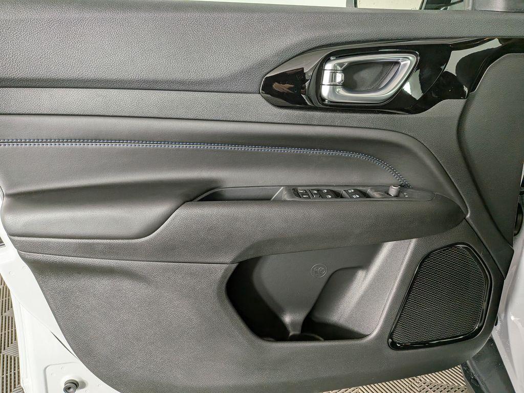 new 2026 Jeep Compass car, priced at $36,824