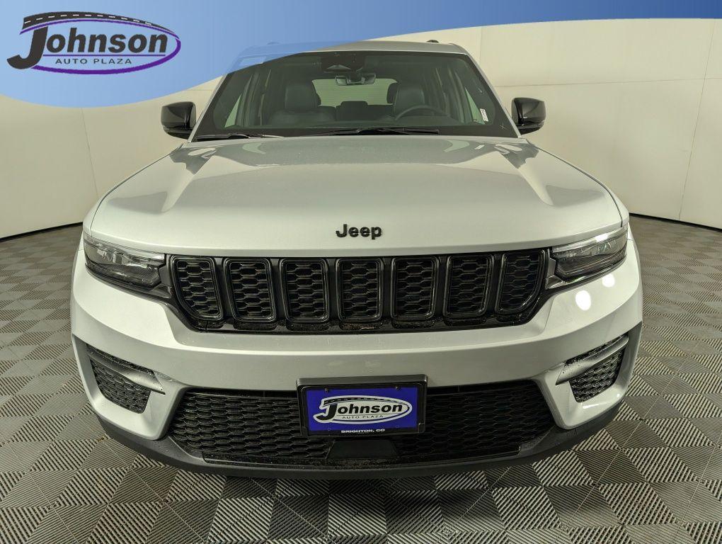 new 2025 Jeep Grand Cherokee car, priced at $43,903