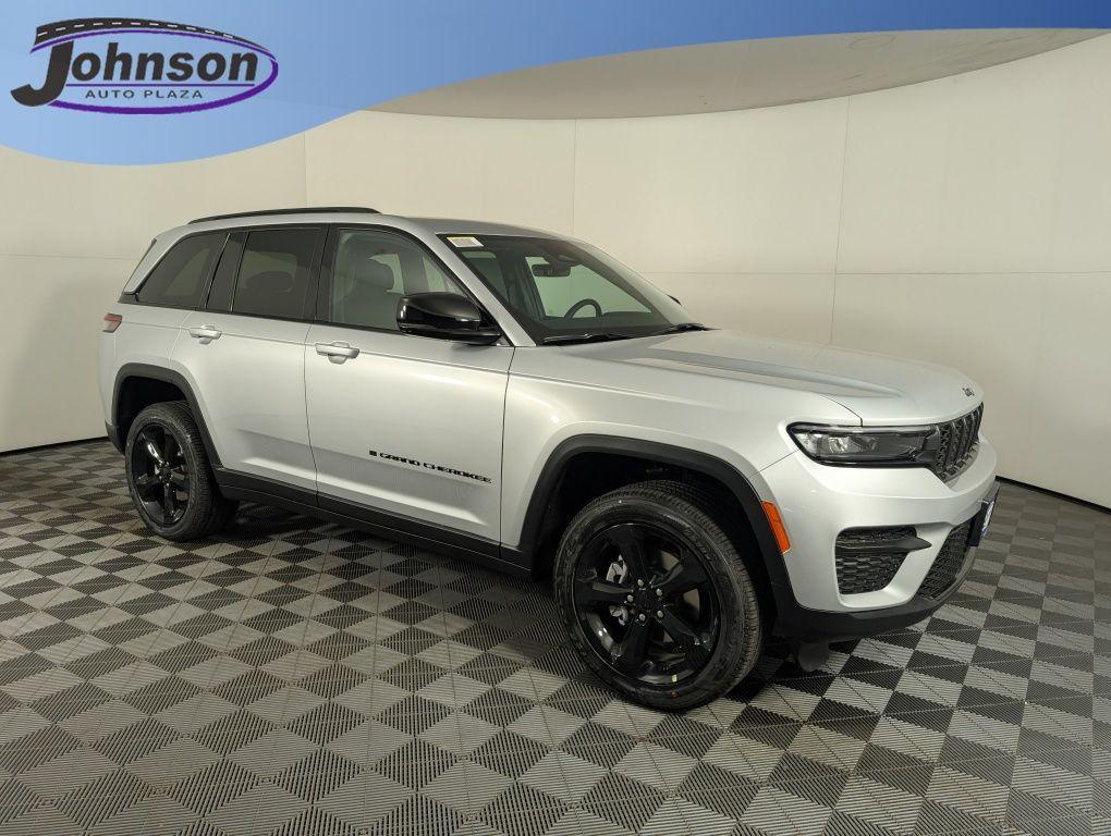 new 2025 Jeep Grand Cherokee car, priced at $43,903