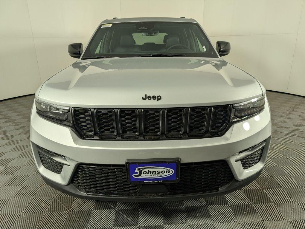 new 2025 Jeep Grand Cherokee car, priced at $44,880