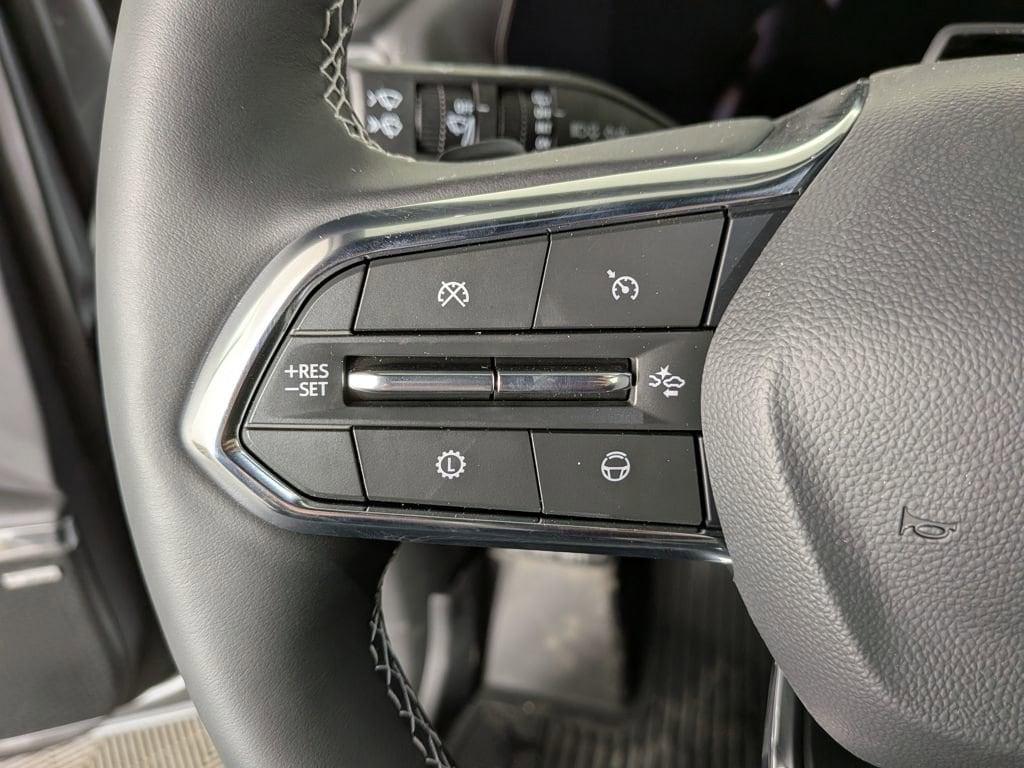new 2025 Chevrolet Traverse car, priced at $55,628