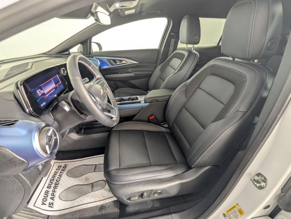 used 2025 Chevrolet Equinox EV car, priced at $27,488