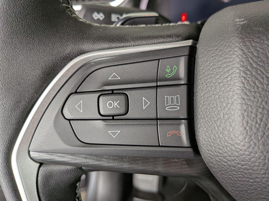 new 2025 Jeep Grand Cherokee L car, priced at $39,883