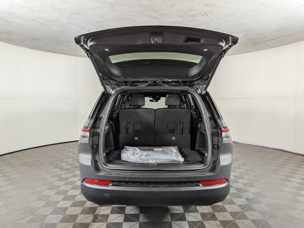 new 2025 Jeep Grand Cherokee L car, priced at $39,883