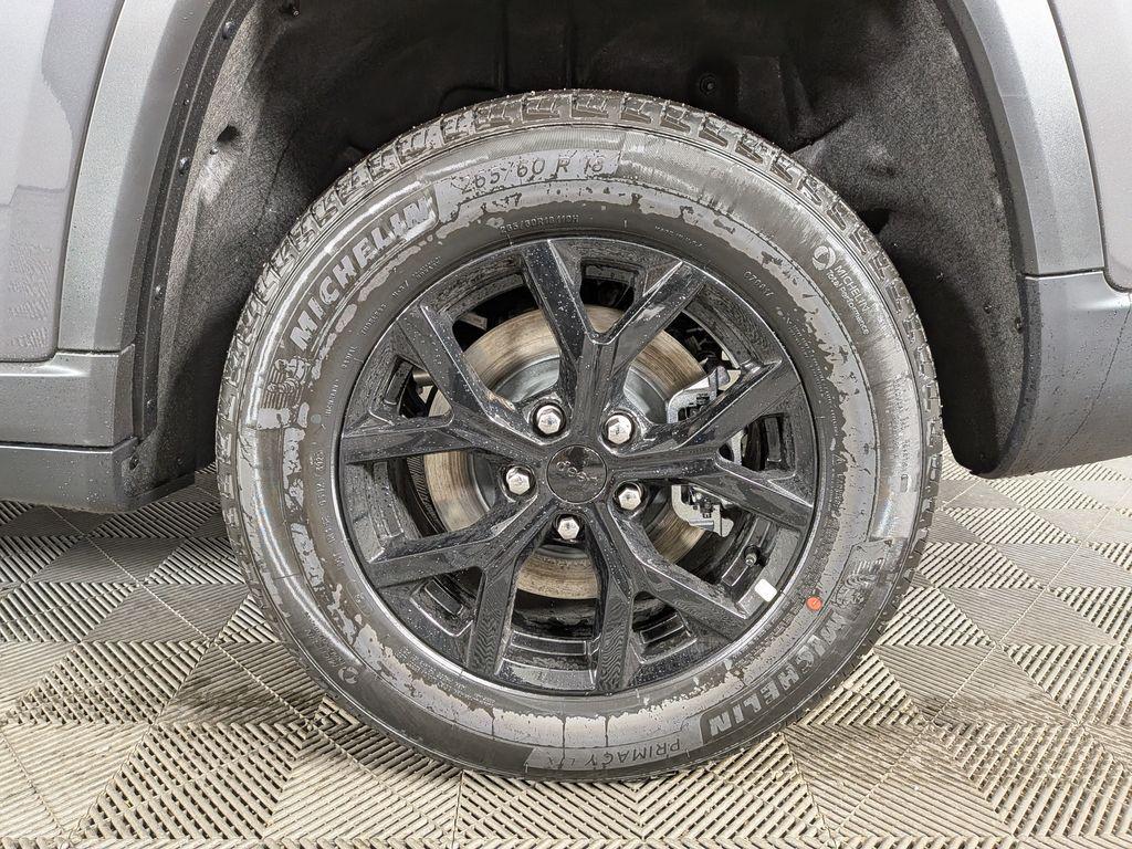 new 2025 Jeep Grand Cherokee L car, priced at $39,883