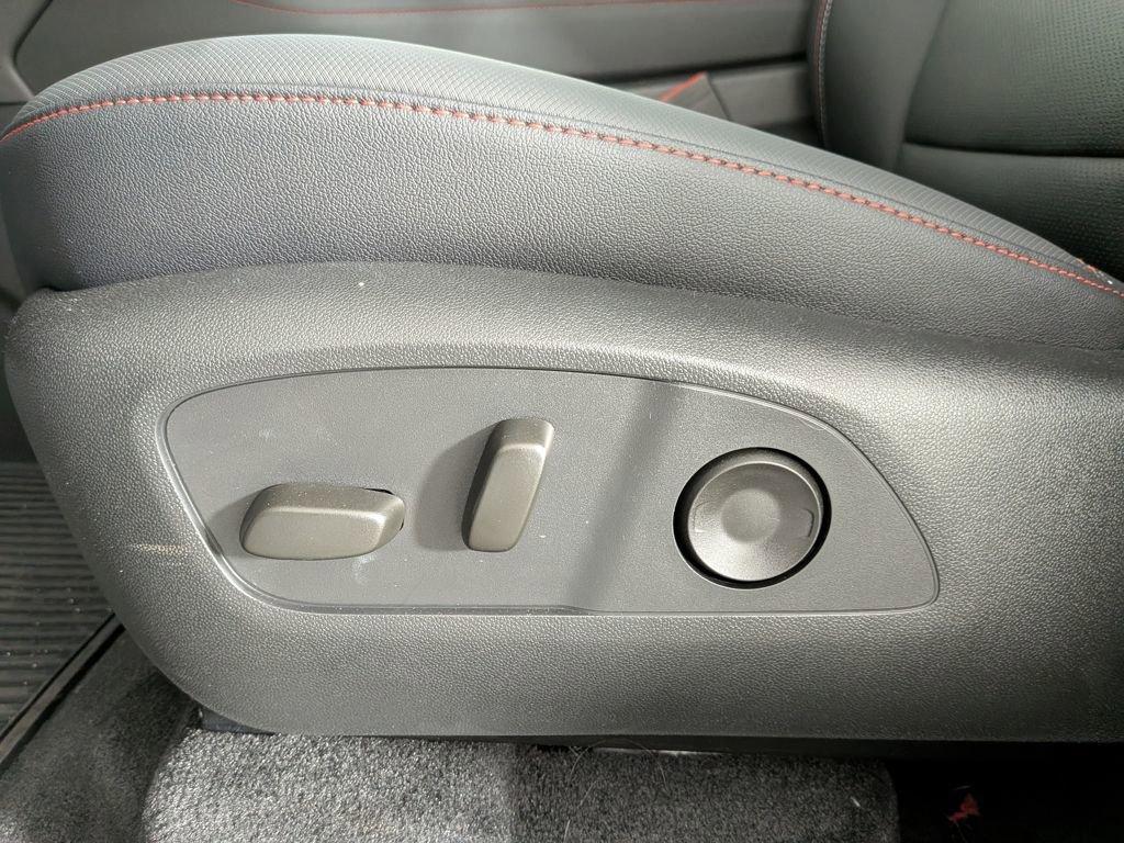 new 2025 Chevrolet Traverse car, priced at $55,017