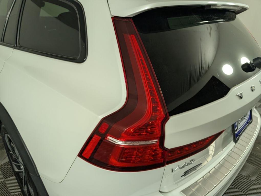 used 2020 Volvo V60 Cross Country car, priced at $22,388
