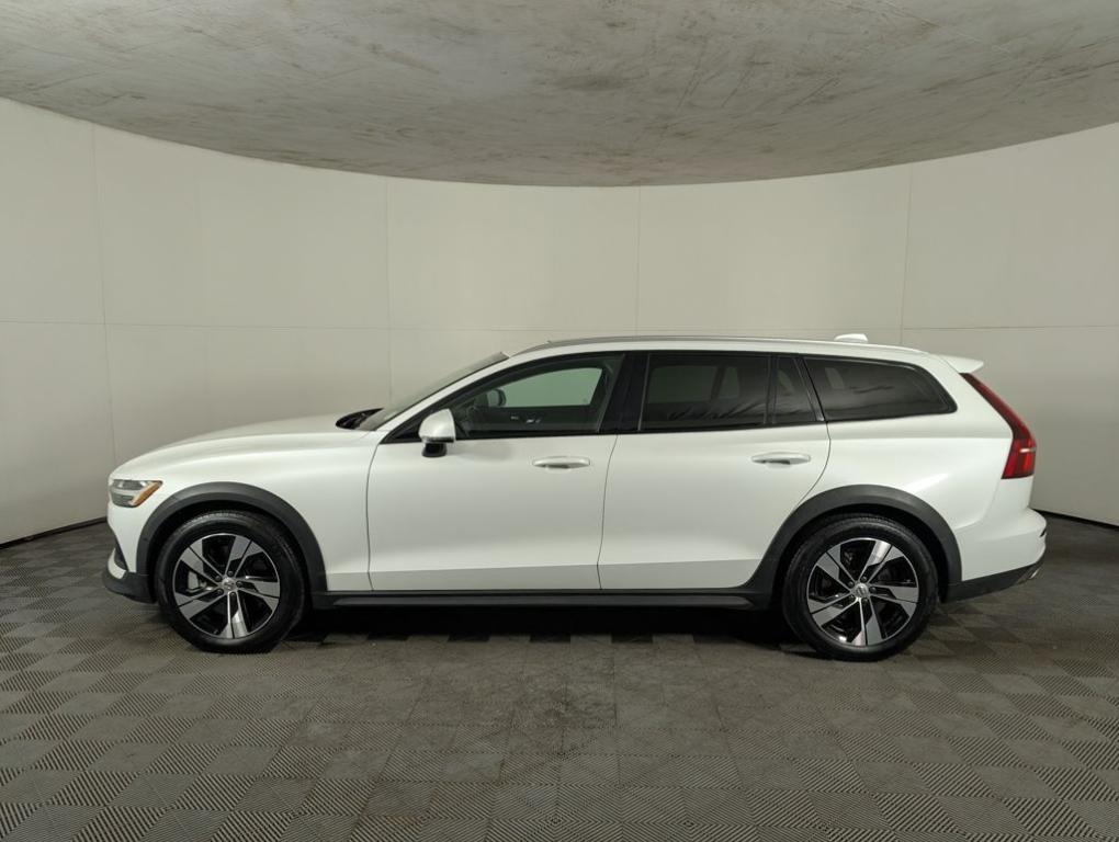used 2020 Volvo V60 Cross Country car, priced at $22,388
