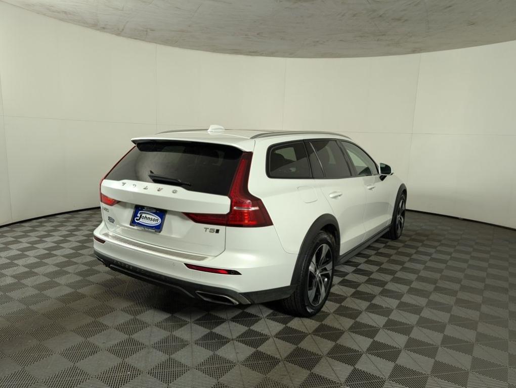 used 2020 Volvo V60 Cross Country car, priced at $22,388