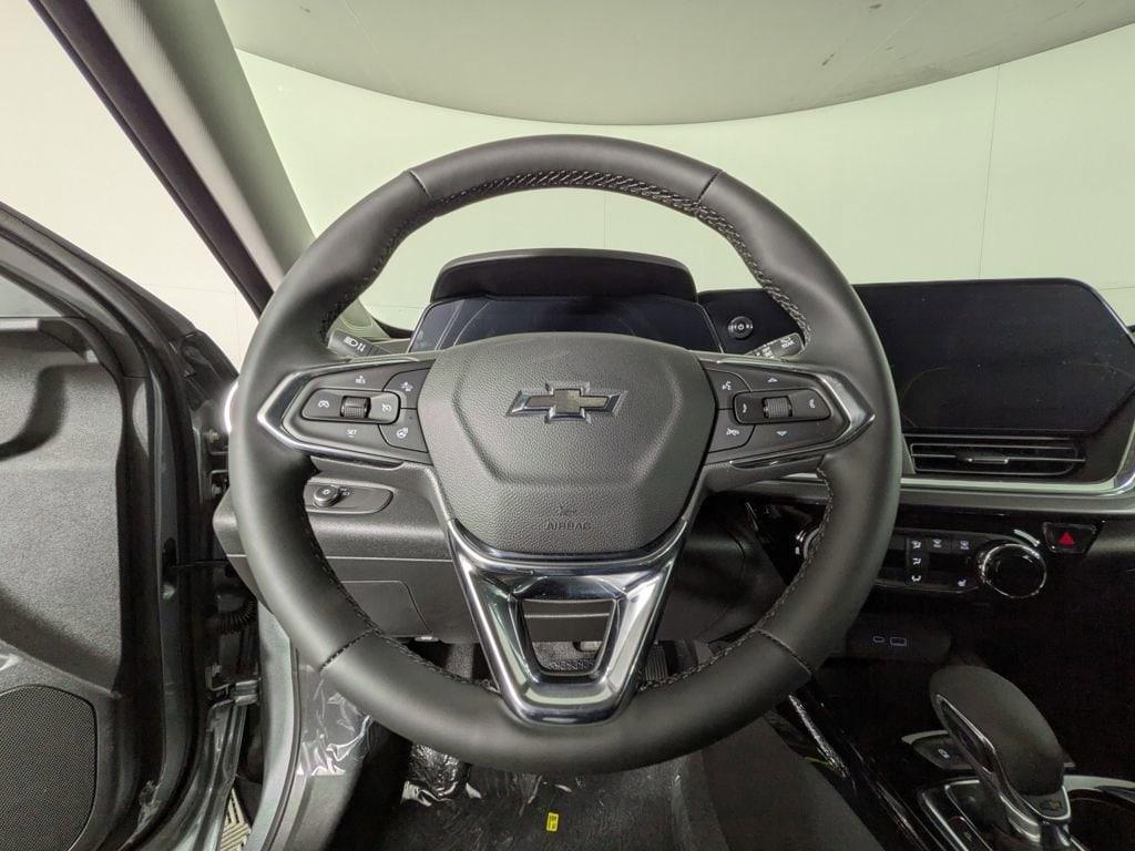 new 2025 Chevrolet Trax car, priced at $26,579