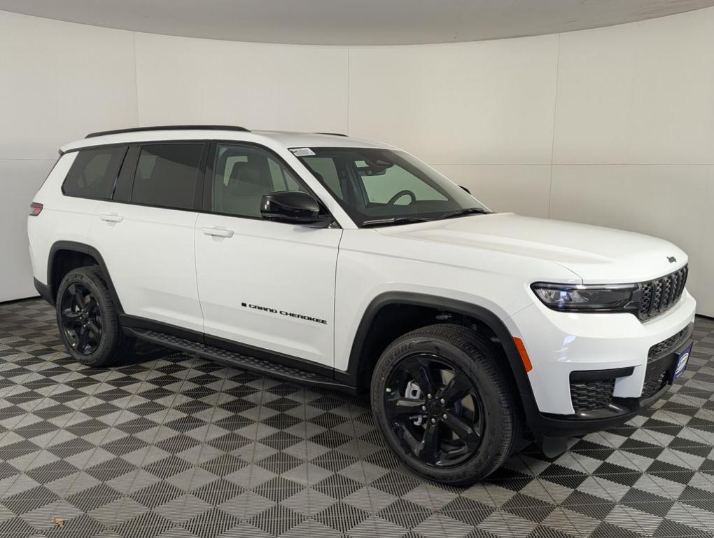 new 2025 Jeep Grand Cherokee L car, priced at $47,070