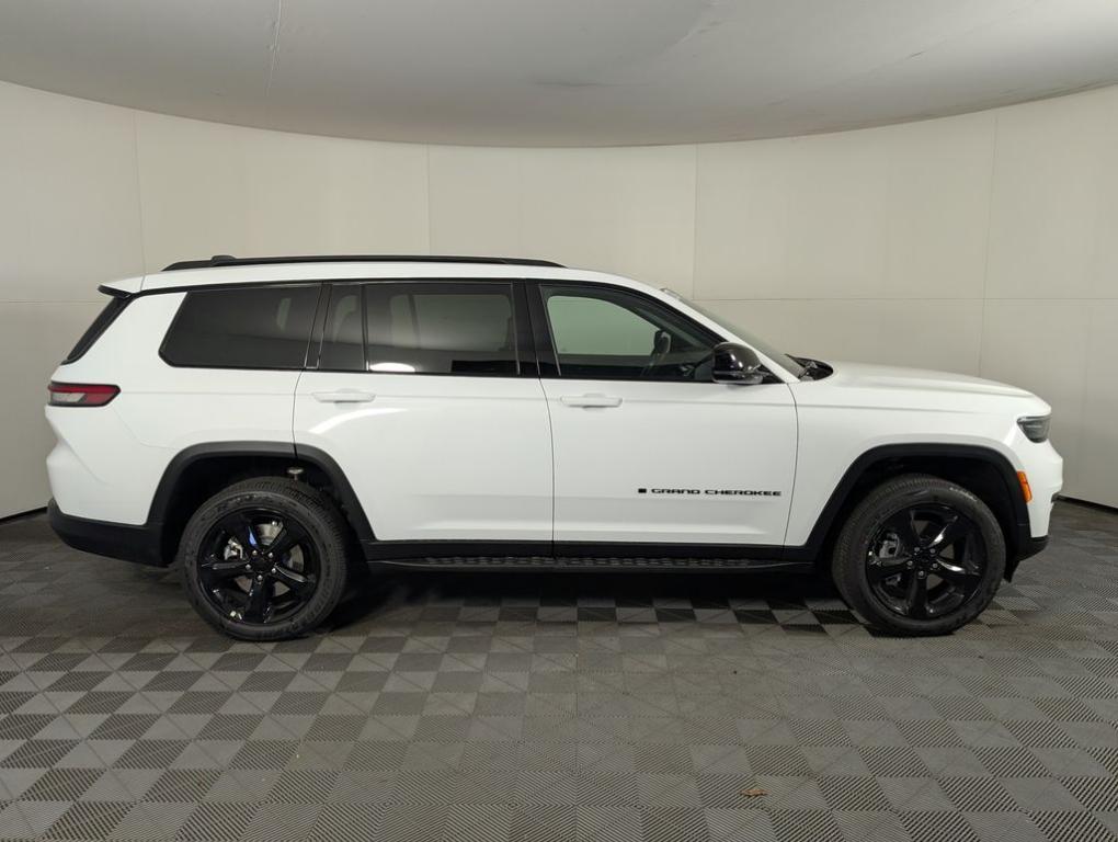 new 2025 Jeep Grand Cherokee L car, priced at $47,070