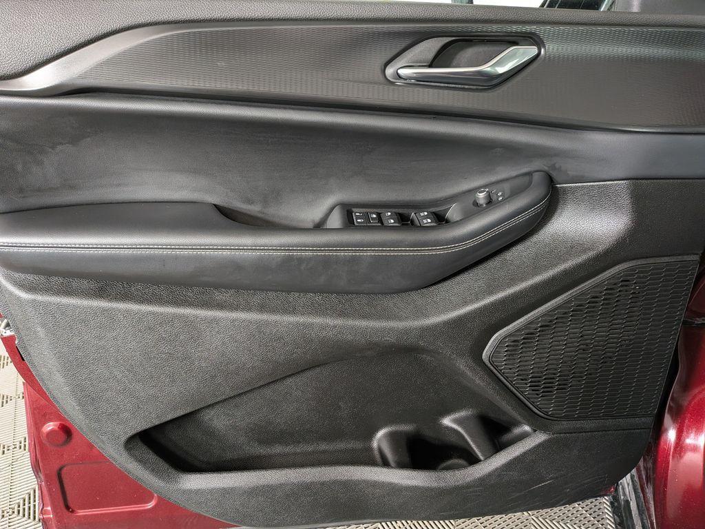 used 2024 Jeep Grand Cherokee car, priced at $29,488