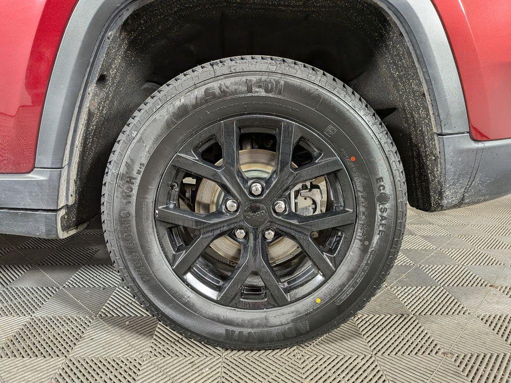 used 2024 Jeep Grand Cherokee car, priced at $29,488