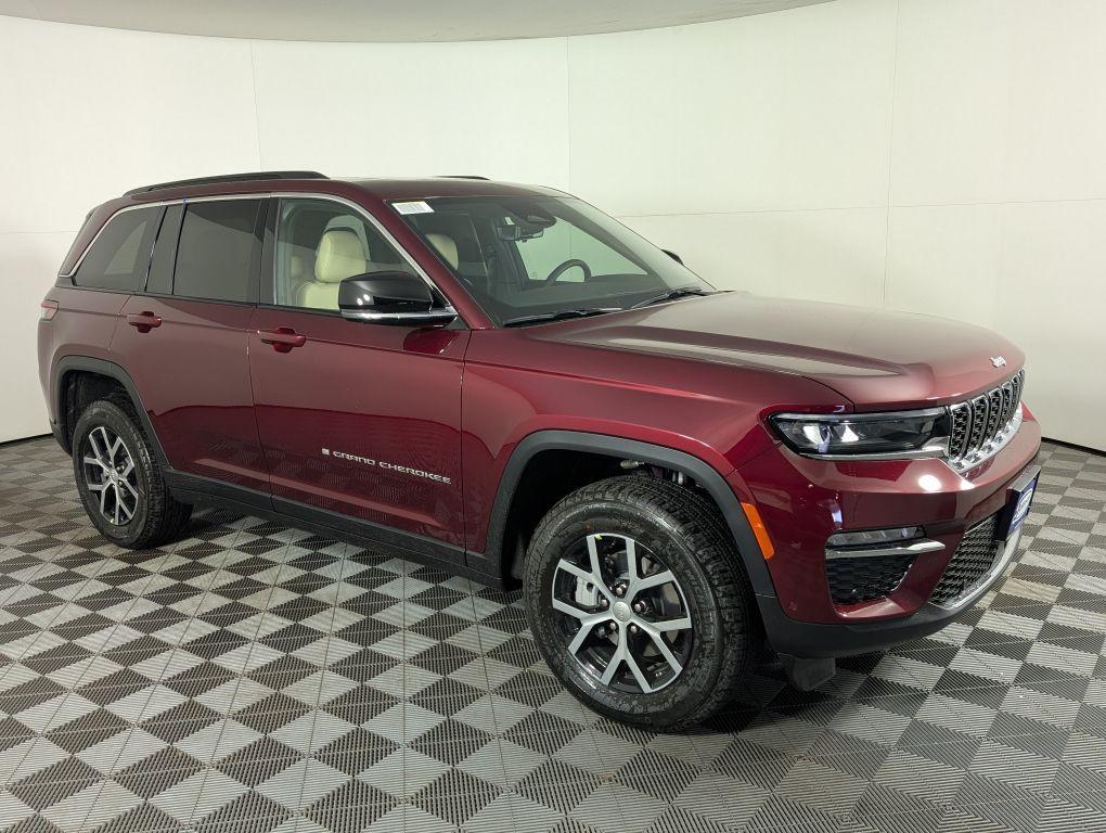 new 2025 Jeep Grand Cherokee car, priced at $49,910