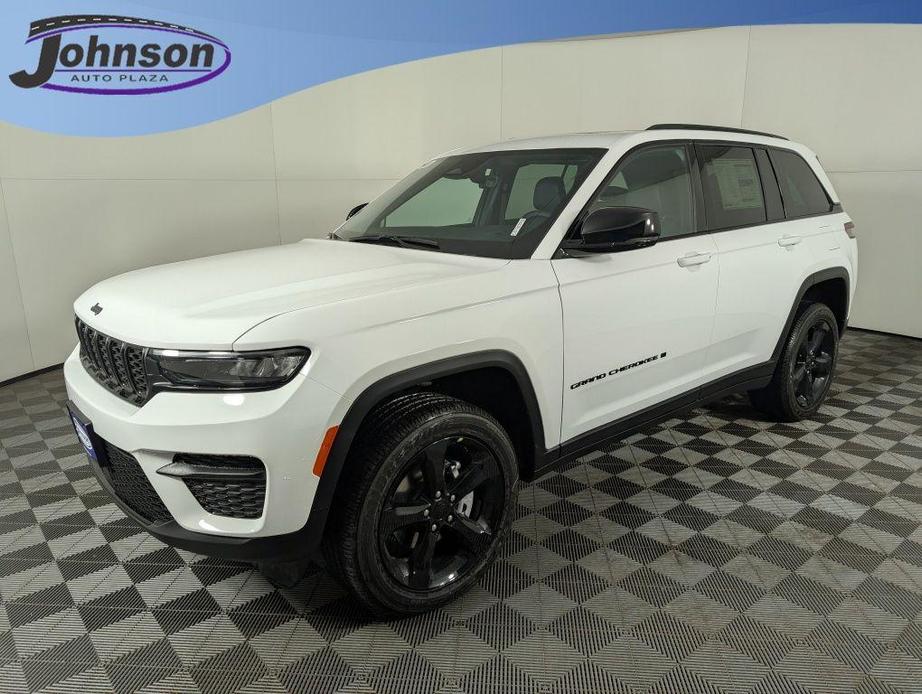 new 2025 Jeep Grand Cherokee car, priced at $42,499