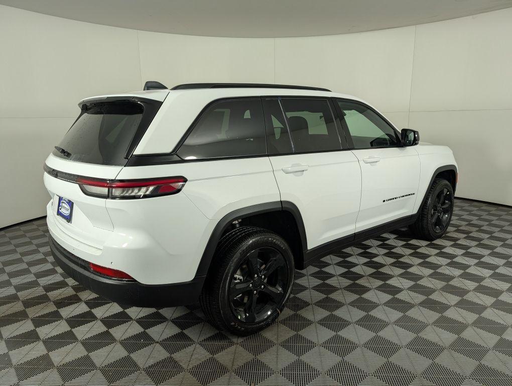 new 2025 Jeep Grand Cherokee car, priced at $43,463