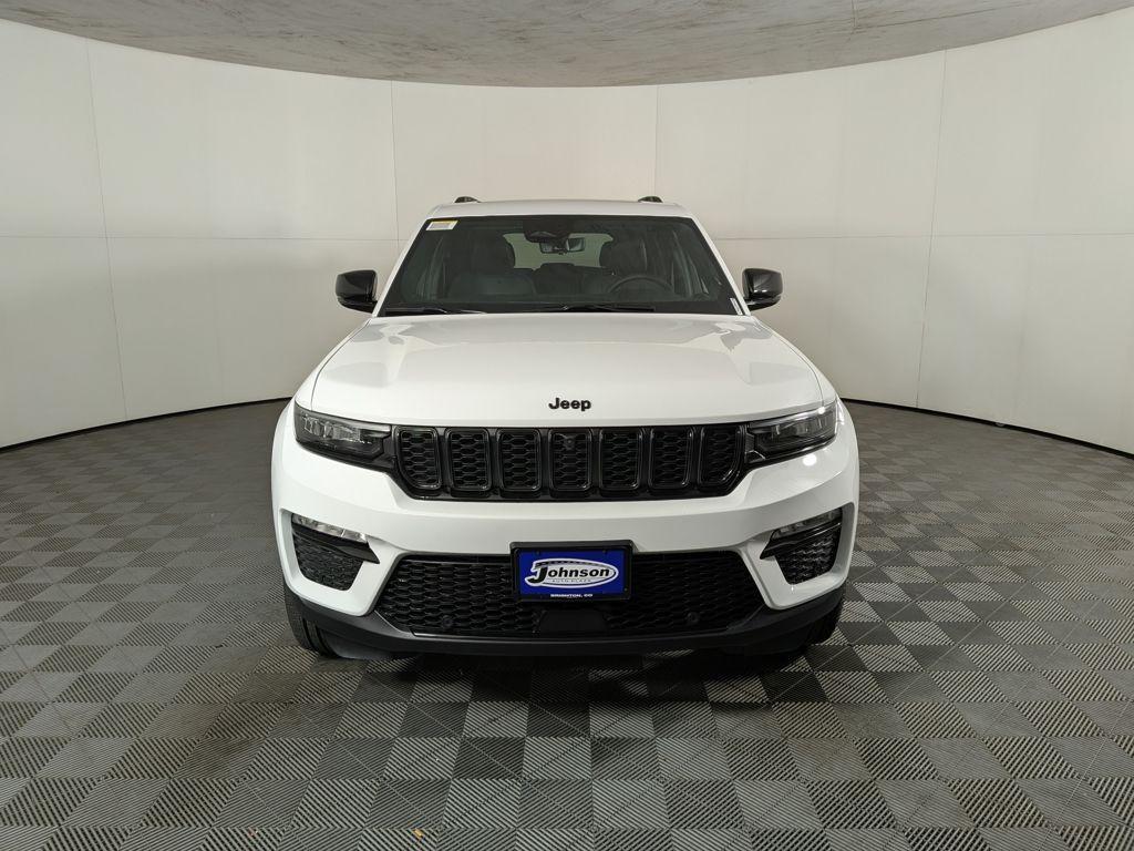new 2025 Jeep Grand Cherokee car, priced at $50,195