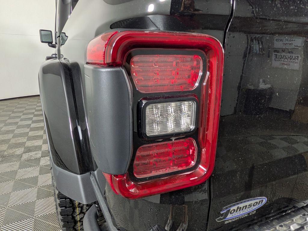 new 2025 Jeep Gladiator car, priced at $50,986