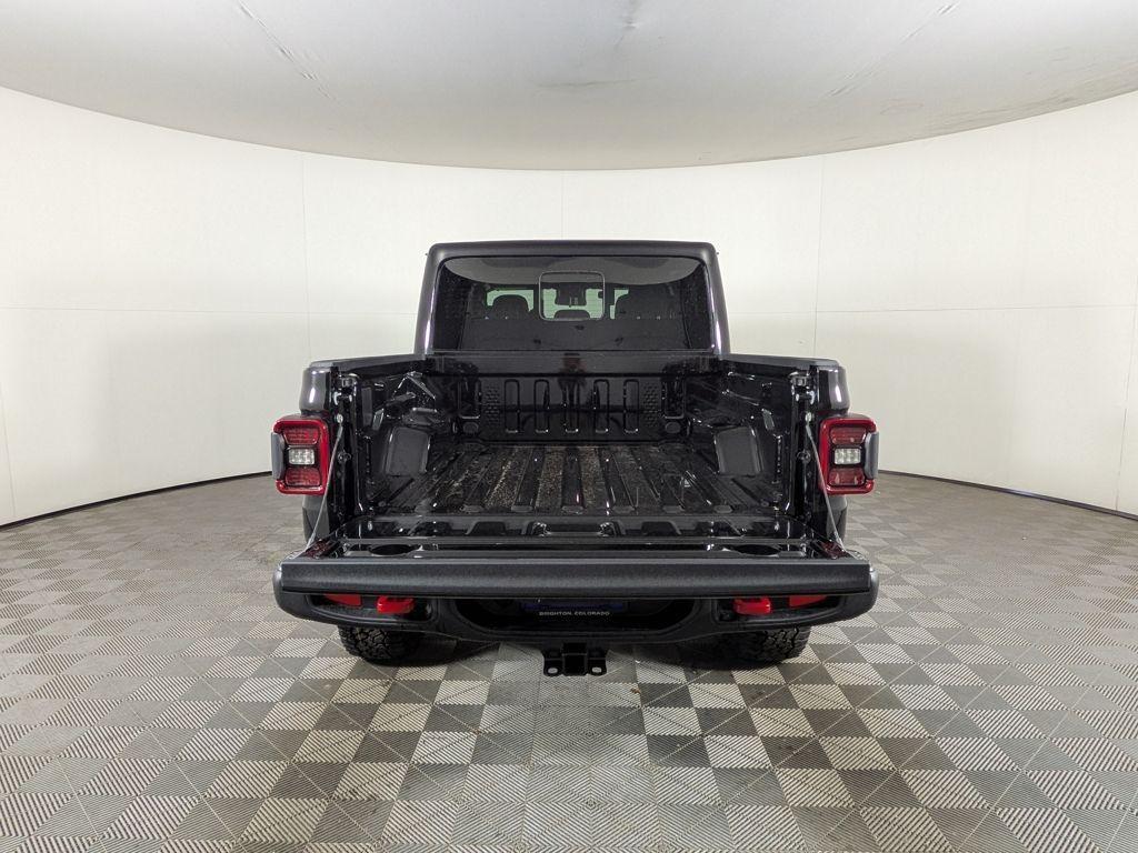 new 2025 Jeep Gladiator car, priced at $50,986
