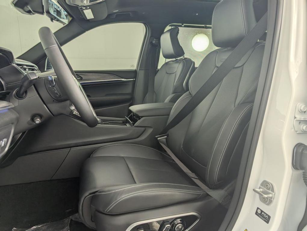 new 2025 Jeep Grand Cherokee L car, priced at $60,854