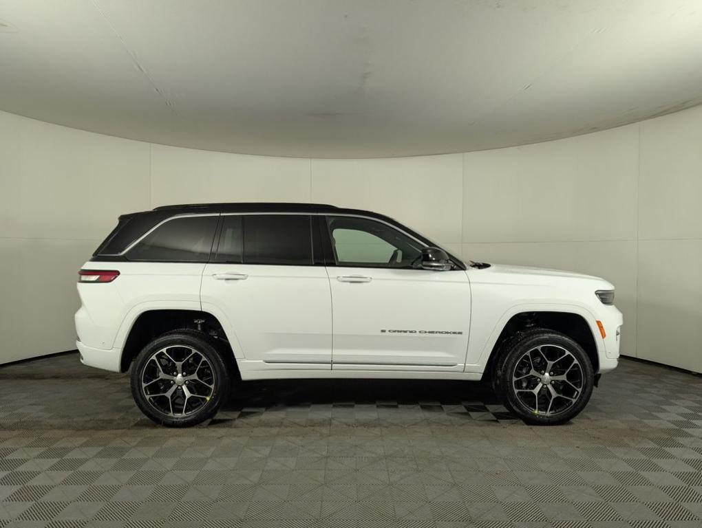 new 2025 Jeep Grand Cherokee car, priced at $64,245