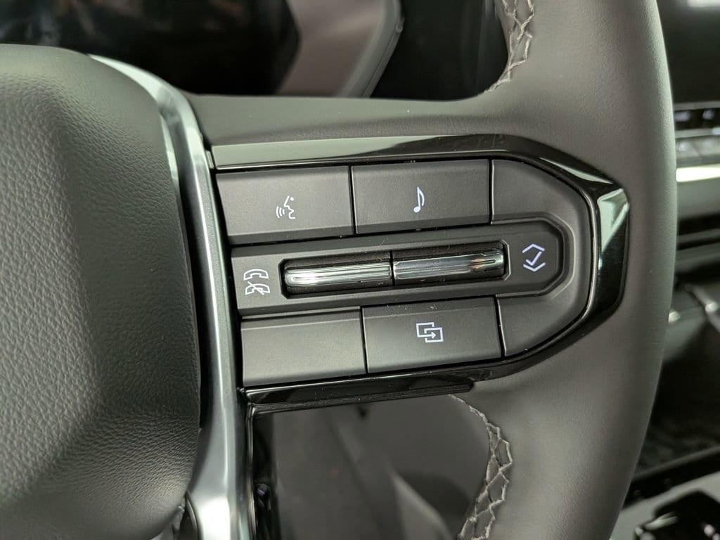 new 2025 Chevrolet Colorado car, priced at $39,134