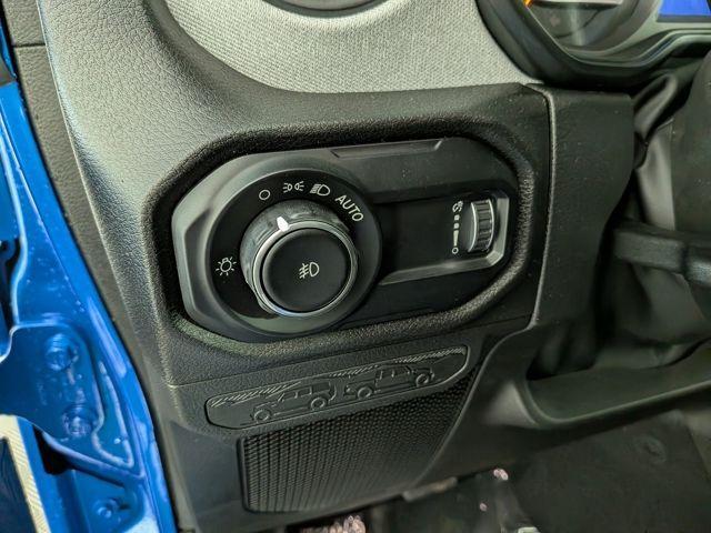 new 2025 Jeep Wrangler car, priced at $46,622