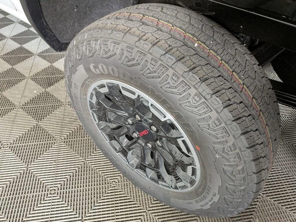 new 2026 GMC Canyon car, priced at $51,627