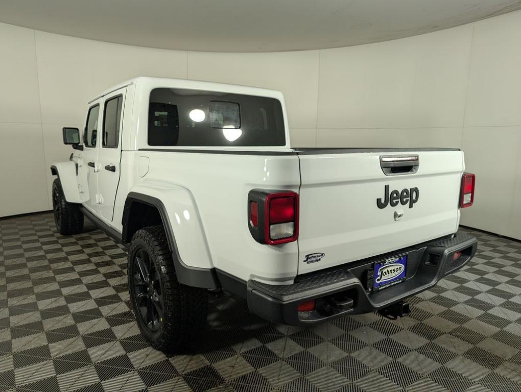 new 2025 Jeep Gladiator car, priced at $43,184