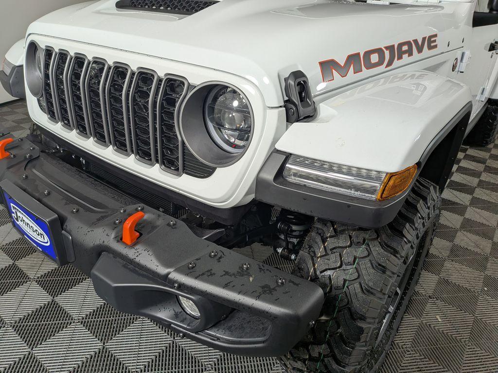 new 2025 Jeep Gladiator car, priced at $53,461