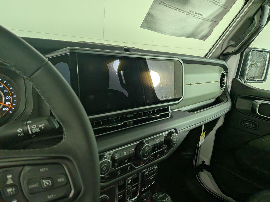 new 2025 Jeep Gladiator car, priced at $53,461