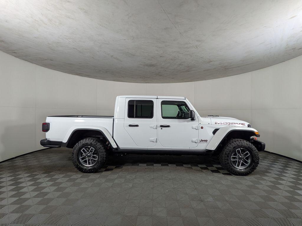 new 2025 Jeep Gladiator car, priced at $53,461