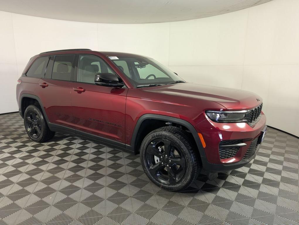 new 2025 Jeep Grand Cherokee car, priced at $44,880