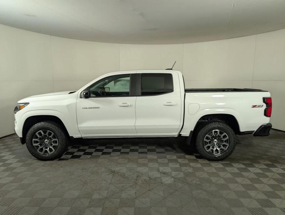 new 2024 Chevrolet Colorado car, priced at $45,215