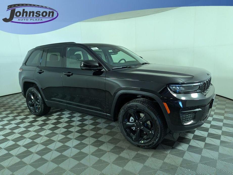 new 2024 Jeep Grand Cherokee car, priced at $39,876