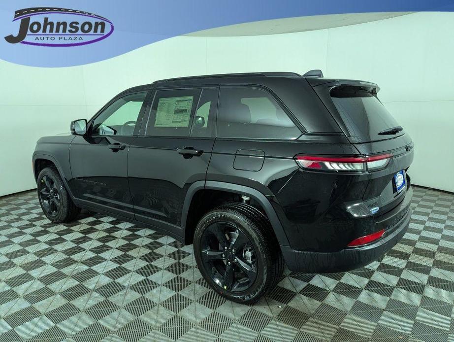 new 2024 Jeep Grand Cherokee car, priced at $39,876