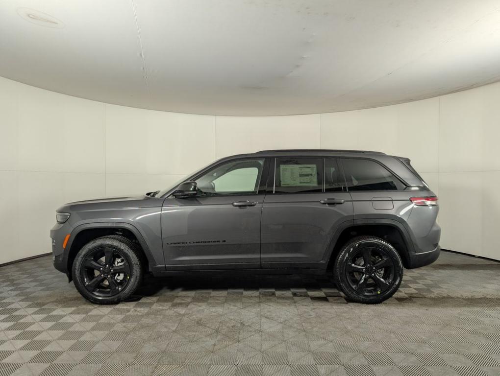 new 2025 Jeep Grand Cherokee car, priced at $52,338