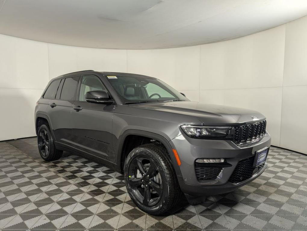 new 2025 Jeep Grand Cherokee car, priced at $52,338