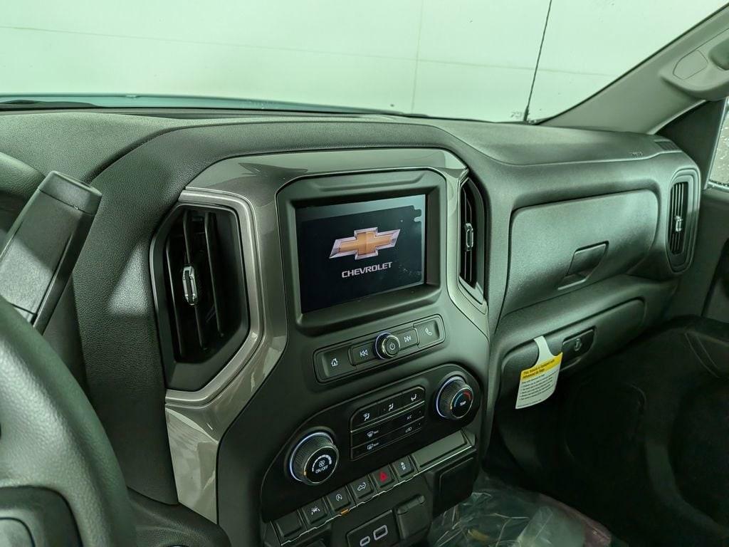 new 2025 Chevrolet Silverado 1500 car, priced at $43,947