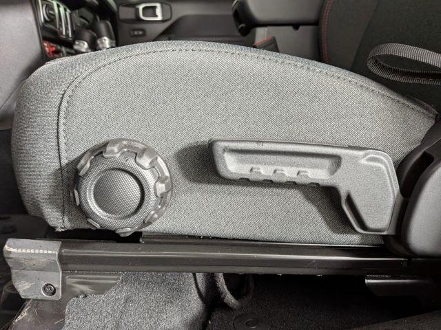 new 2025 Jeep Wrangler car, priced at $51,008